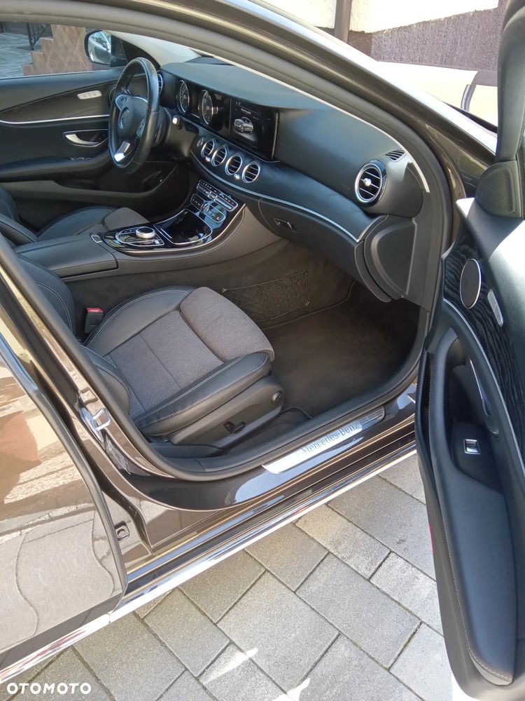Mercedes-Benz Klasa E 200 9G-TRONIC Avantgarde - 26
