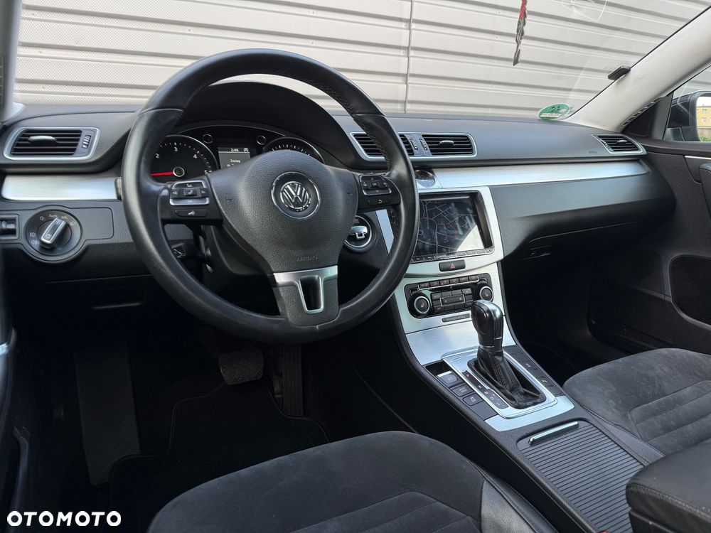 Volkswagen Passat 2.0 TDI DSG BlueMotion Technology Highline - 9