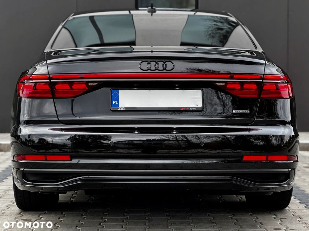 Audi A8 - 7
