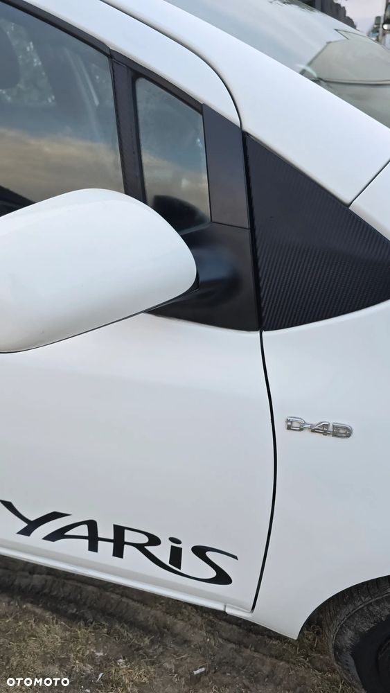 Toyota Yaris 1.4 D-4D Prestige - 29