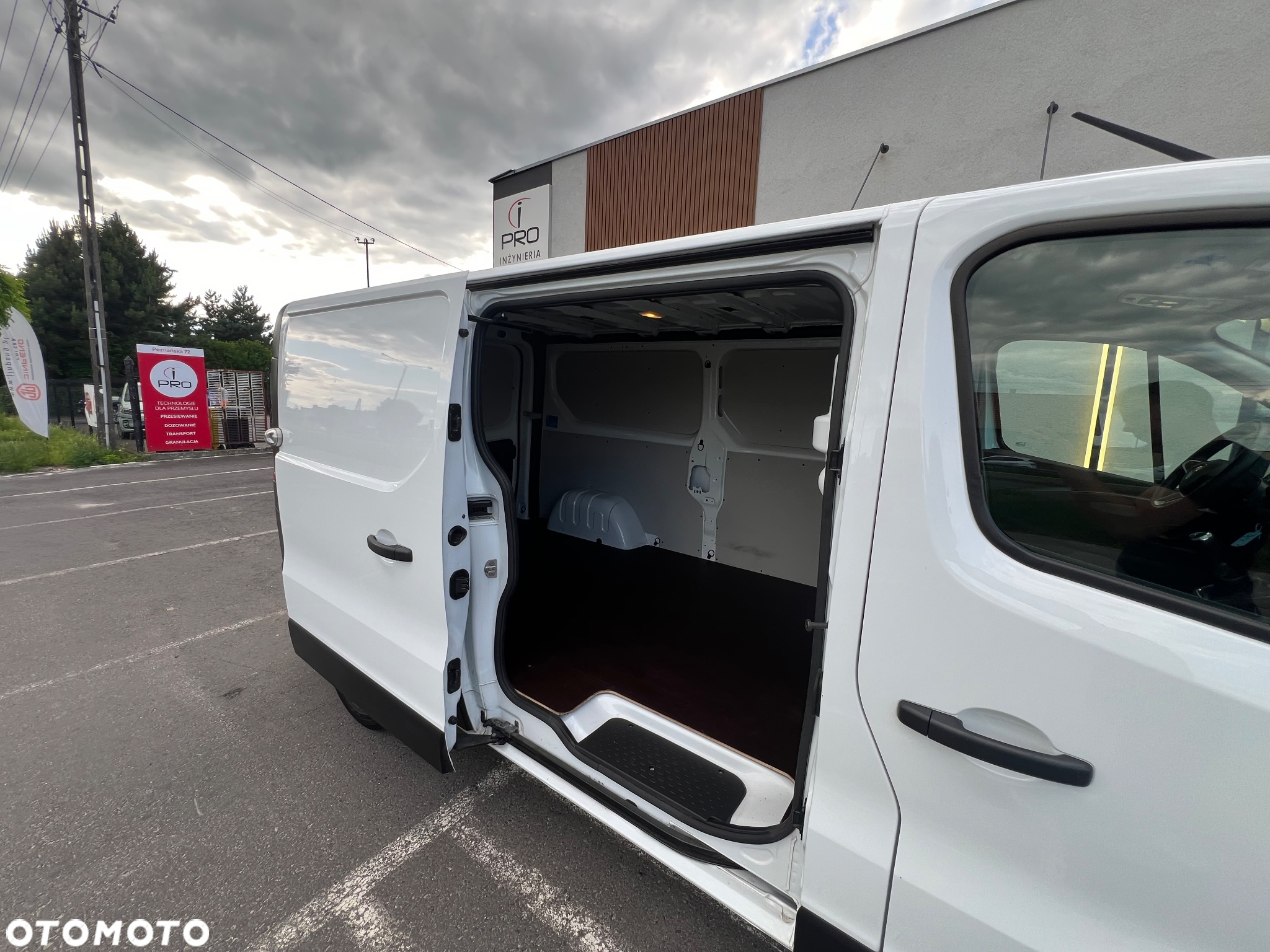 Renault Trafic L2H1 - 8