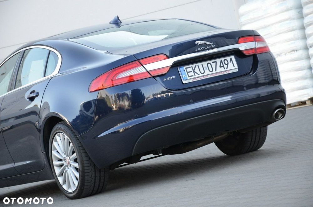 Jaguar XF - 15