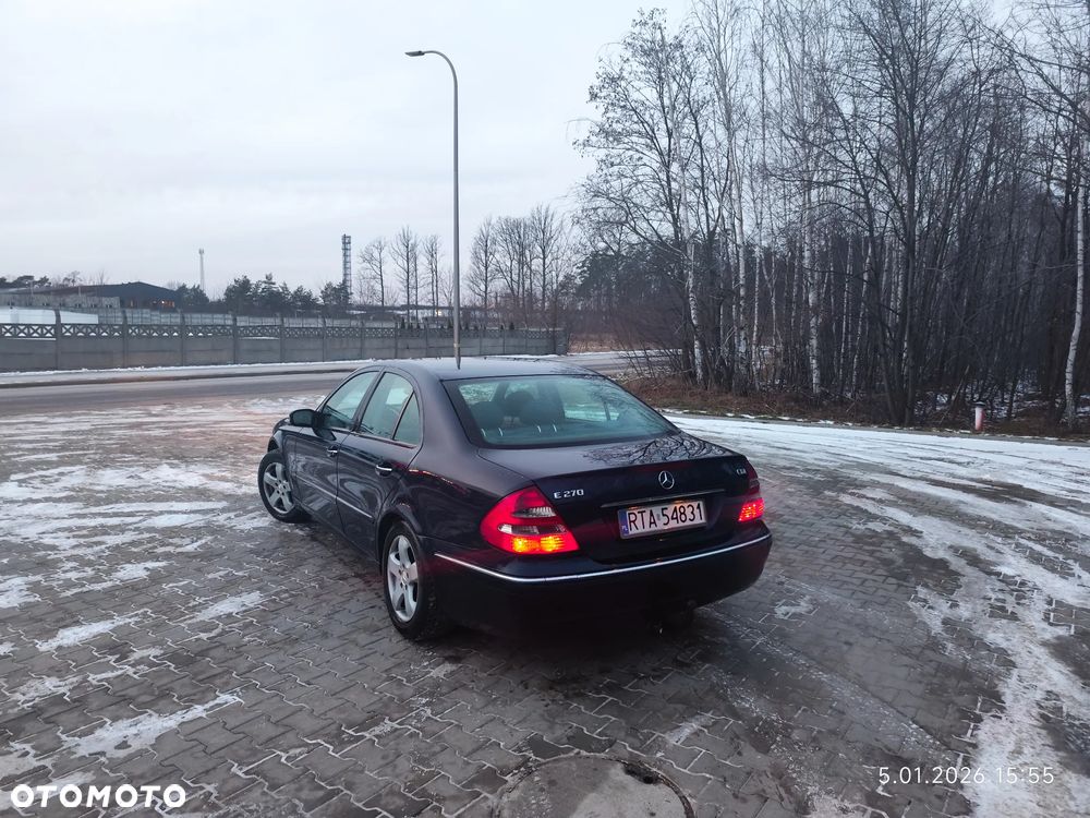 Mercedes-Benz Klasa E 270 CDI T Avantgarde - 9