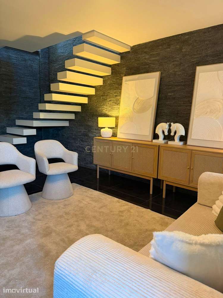 Duplex T4 - Convertido em T3 - Costa da Guia - Cascais - Aceita se Pe - Grande imagem: 2/46