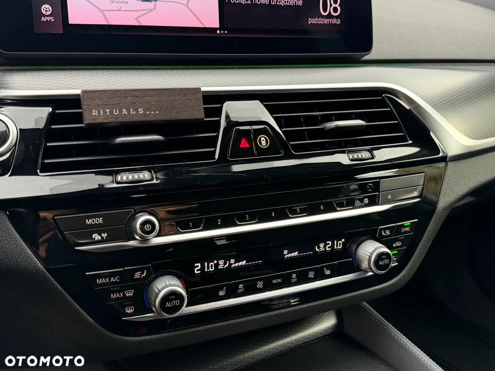 BMW Seria 5 530e - 19