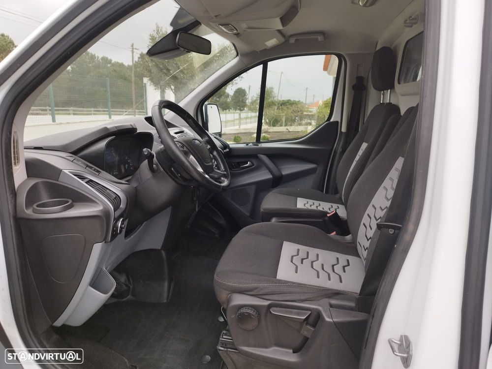 Ford Transit Custom  2.2 Tdci 125 Cv L2H1 Longa, 2 portas laterais - 18