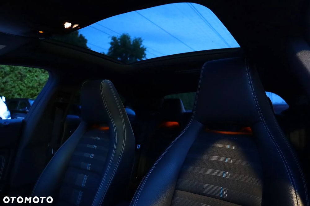 Mercedes-Benz CLA 180 7G-DCT Peak Edition - 38