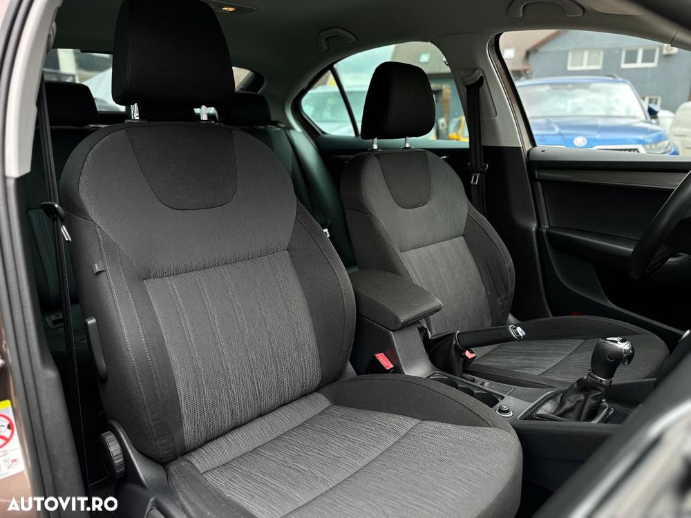 Skoda Octavia 2.0 TDI DSG Style - 7