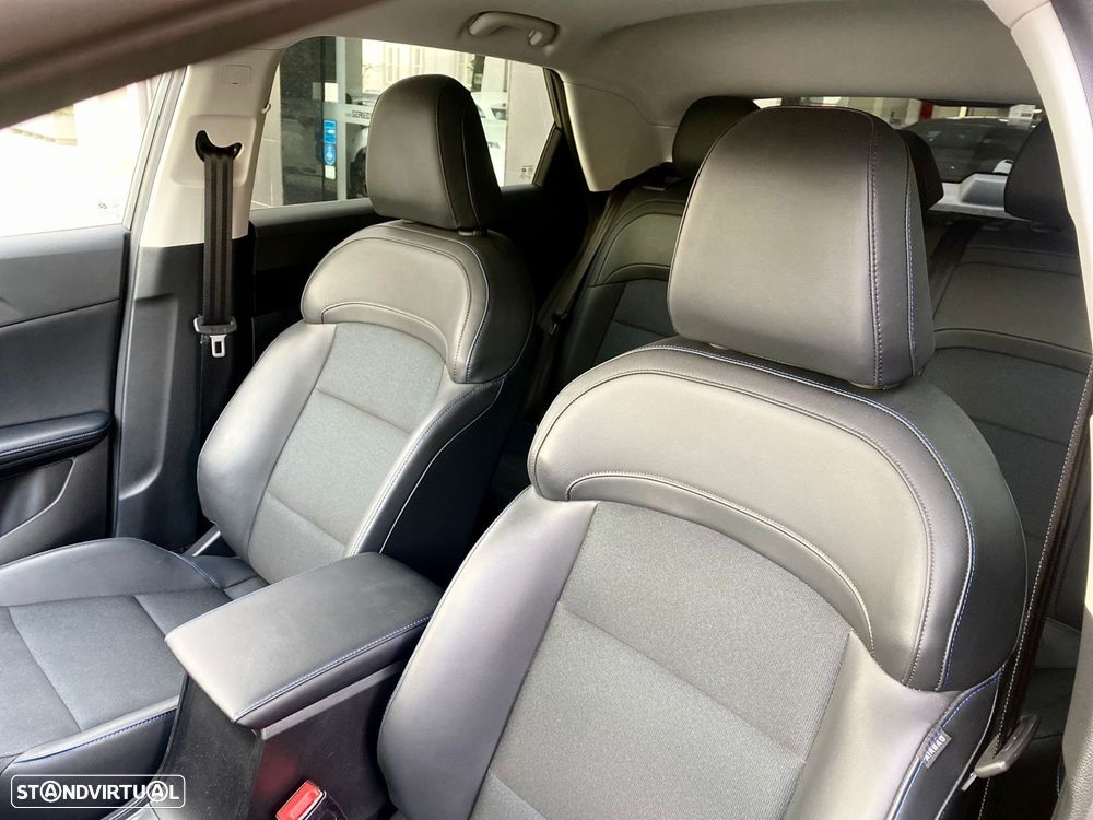 MG MG4 64 kWh Luxury - 14