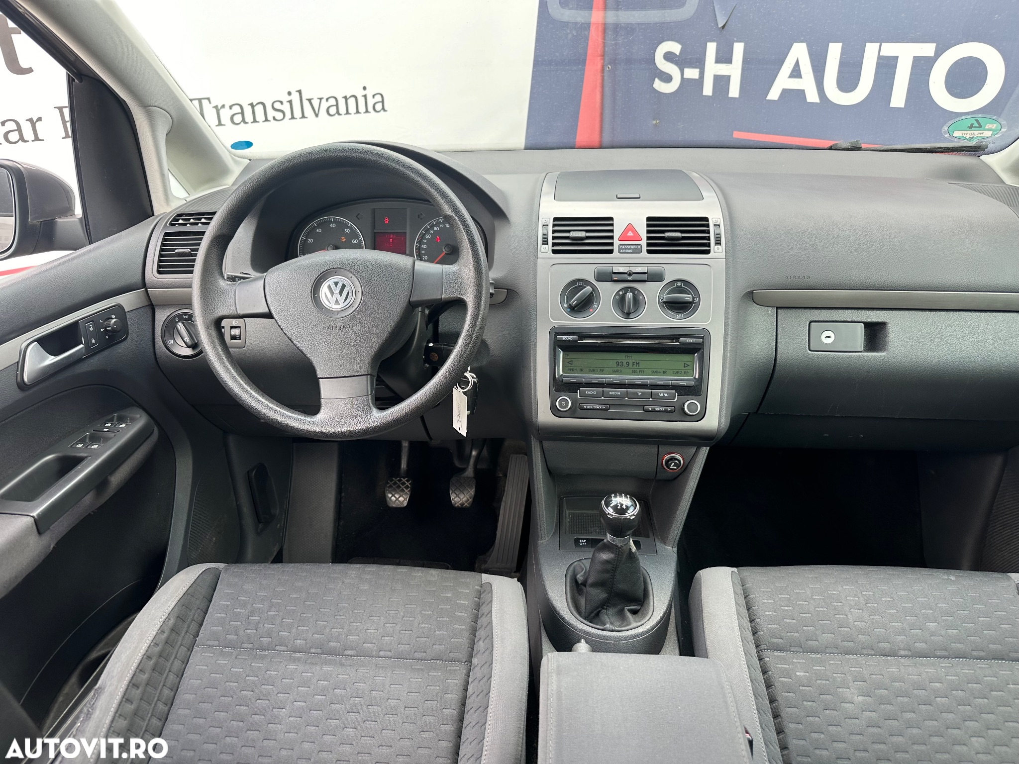 Volkswagen Touran 1.6 Trendline - 6