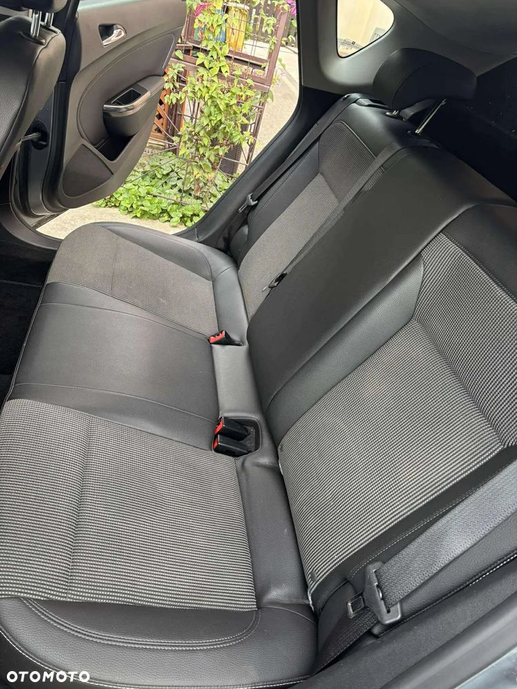 Opel Astra IV 1.7 CDTI Cosmo - 16