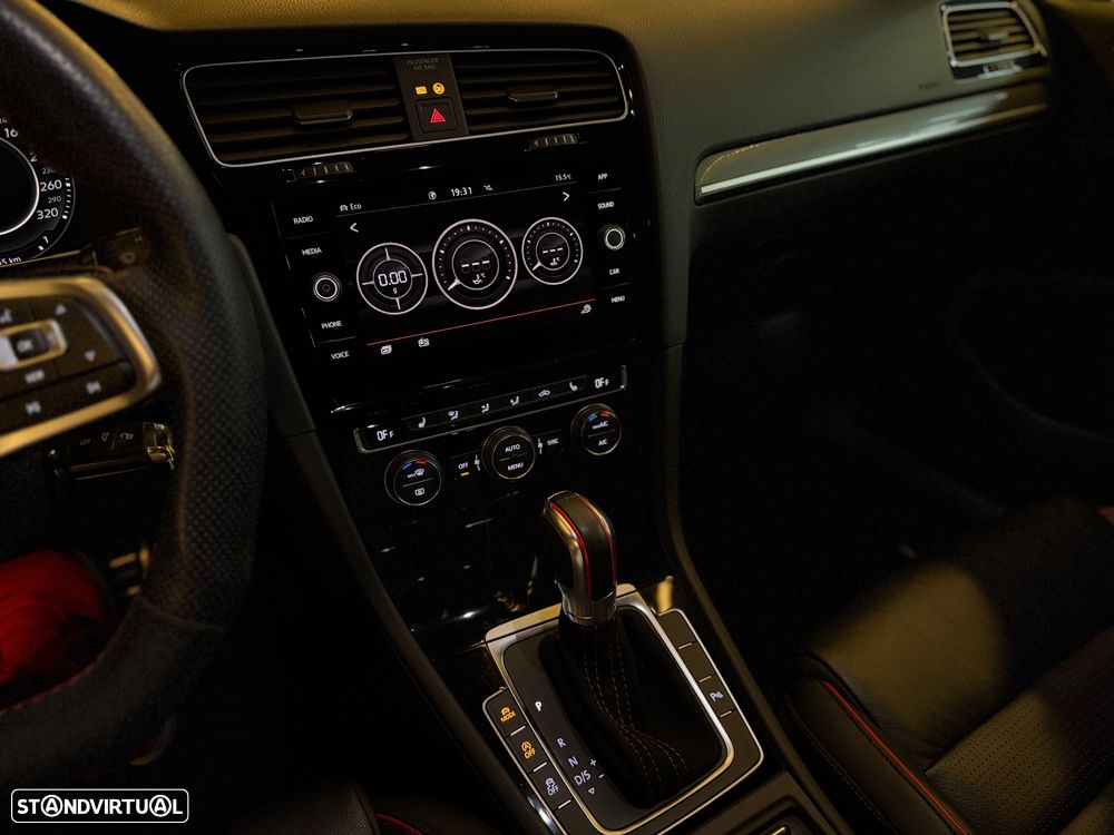 VW Golf GTI TCR 2.0 TSI OPF DSG - 31