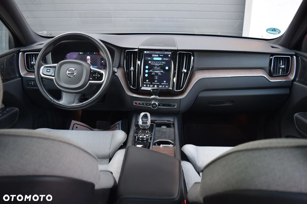 Volvo XC 60 B5 D AWD Geartronic Inscription - 40