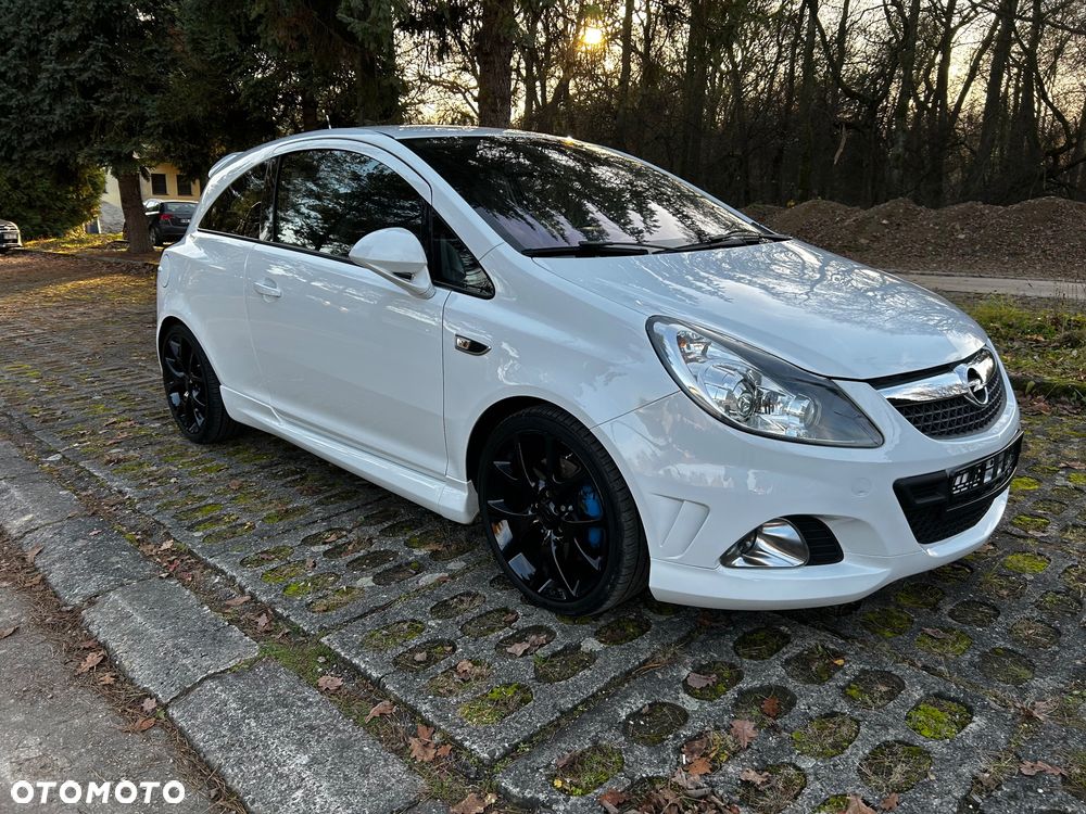 Opel Corsa 1.6 Turbo OPC - 1