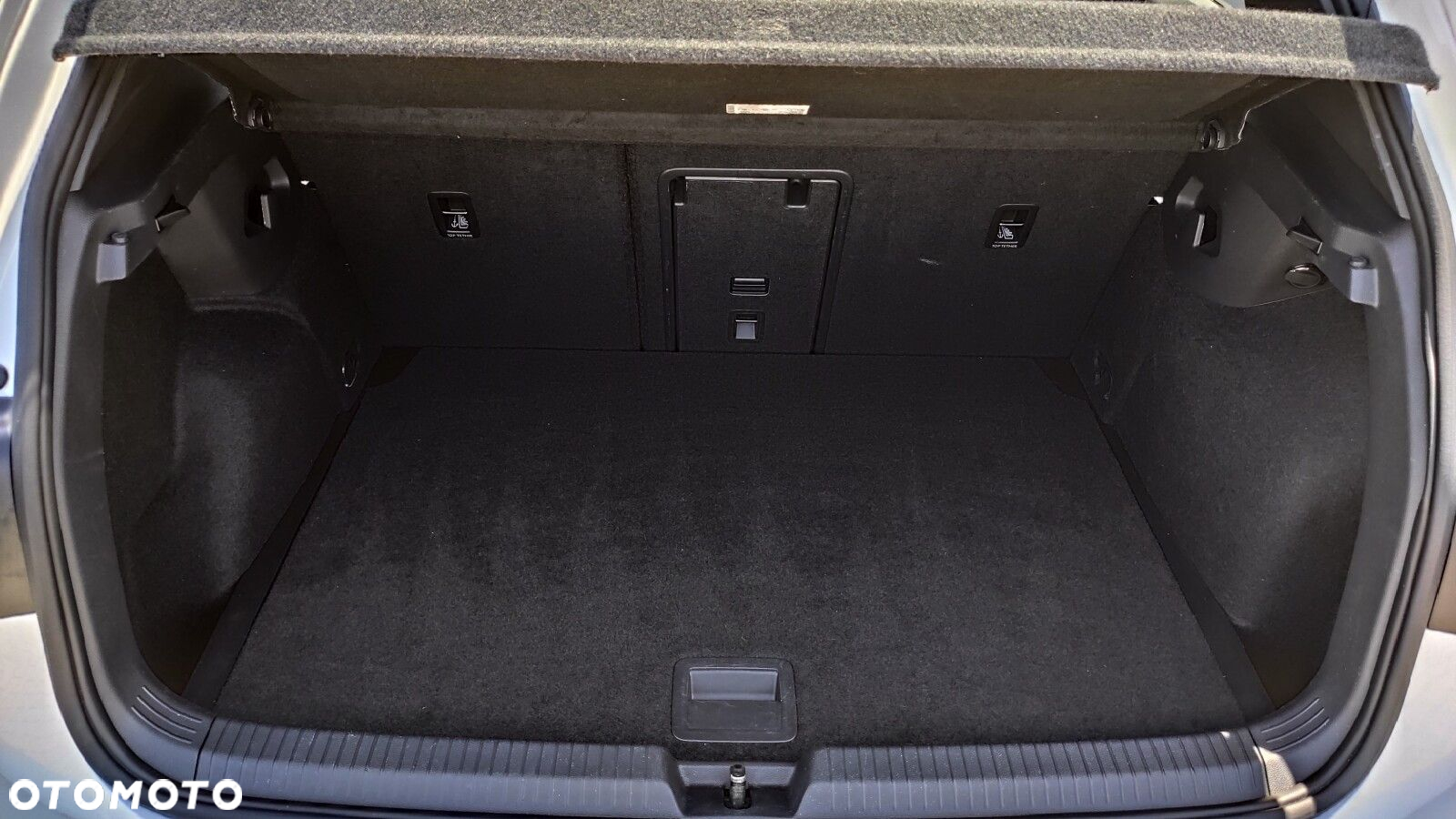 Volkswagen Golf - 12