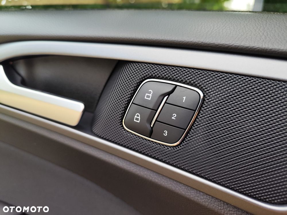 Ford Mondeo - 29