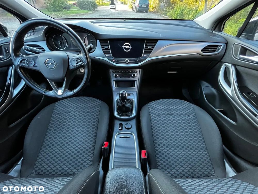 Opel Astra 1.2 T Elegance S&S - 8