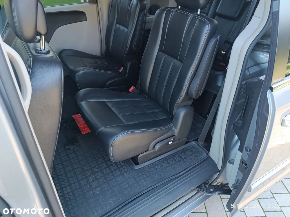 Chrysler Town & Country 3.6 Touring - 18