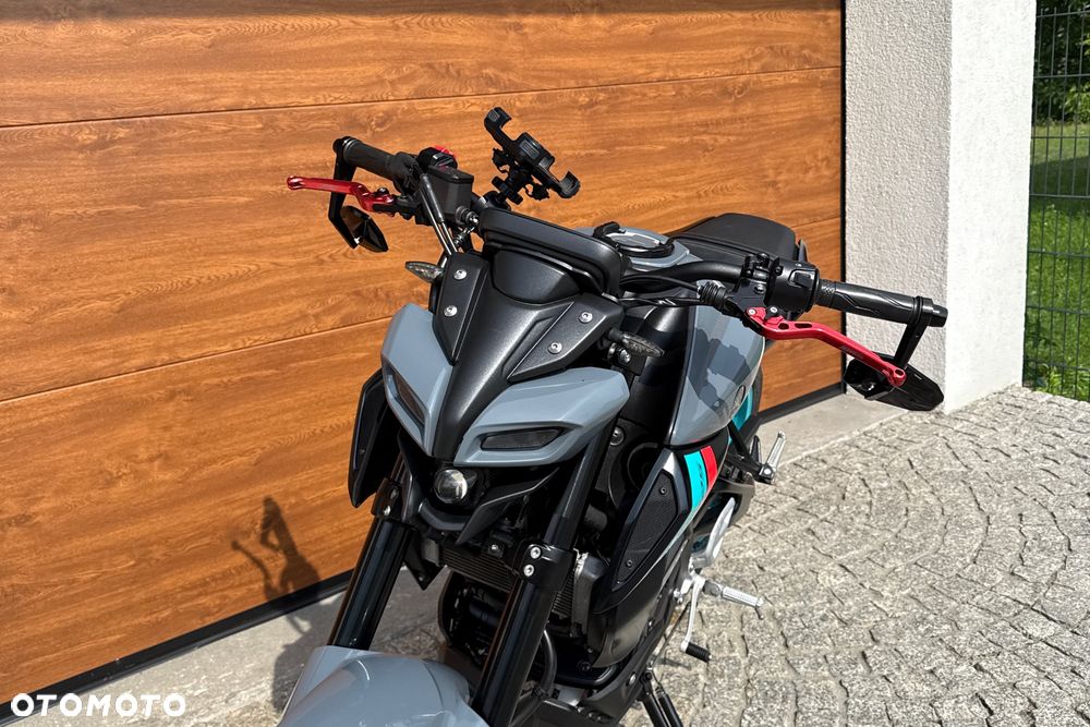 Yamaha MT - 21