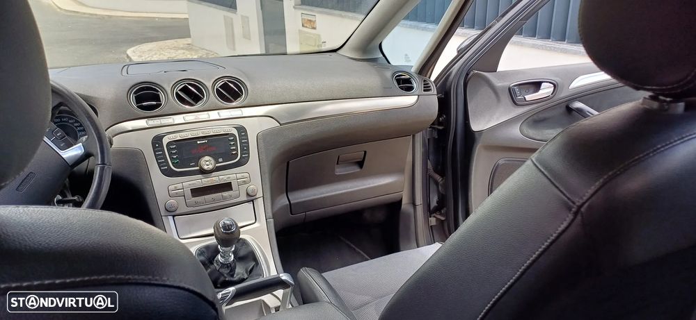 Ford S-Max 1.8 TDCi Titanium 7L - 16