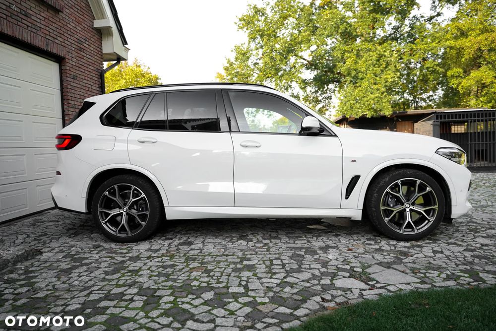 BMW X5 2021 photo 2