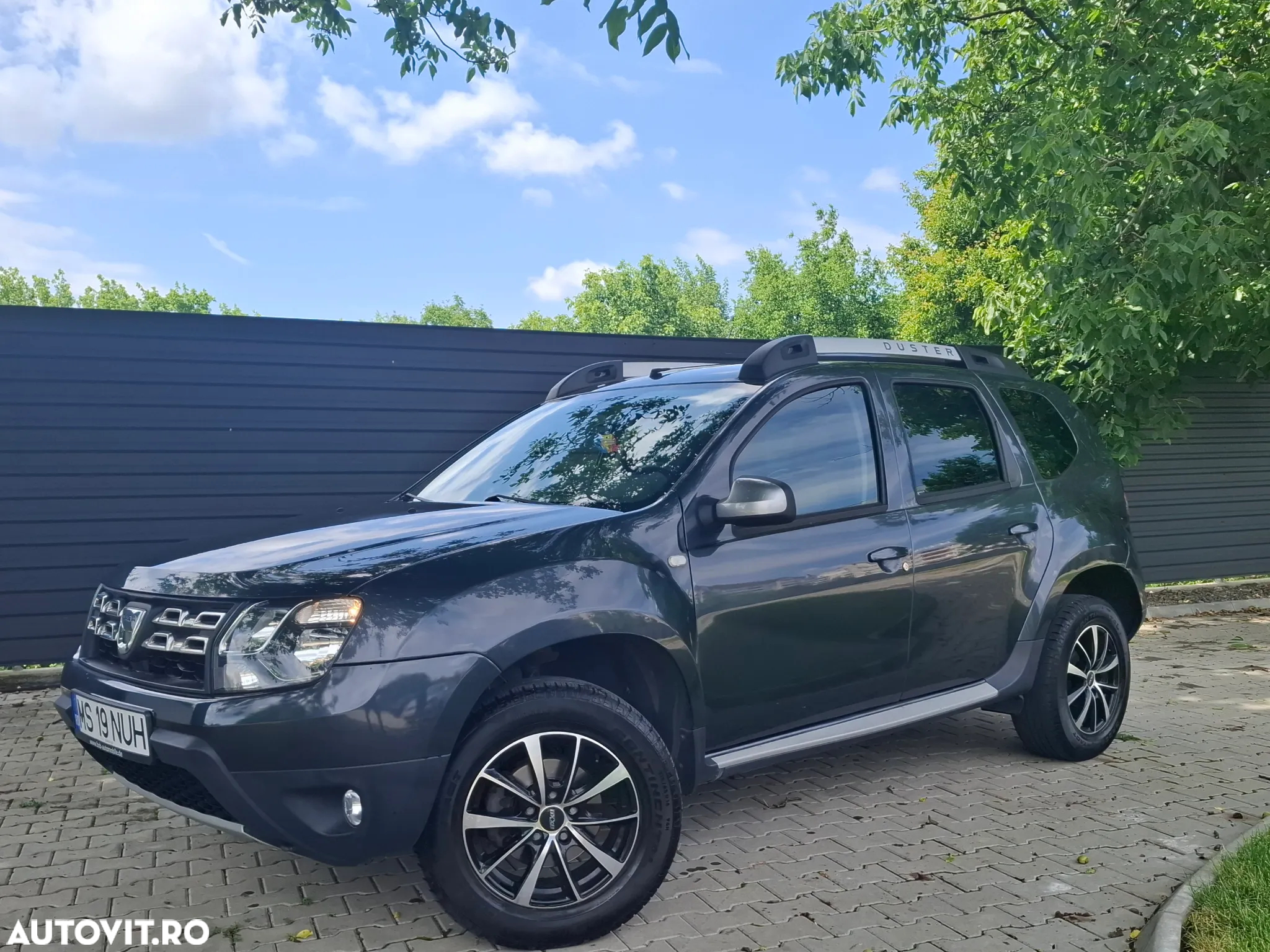 Dacia Duster 1.2 TCe 4x2 Laureate - 23