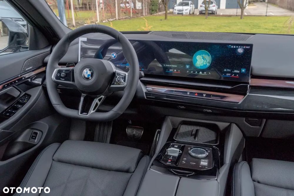 BMW Seria 5 520i mHEV M Sport - 14