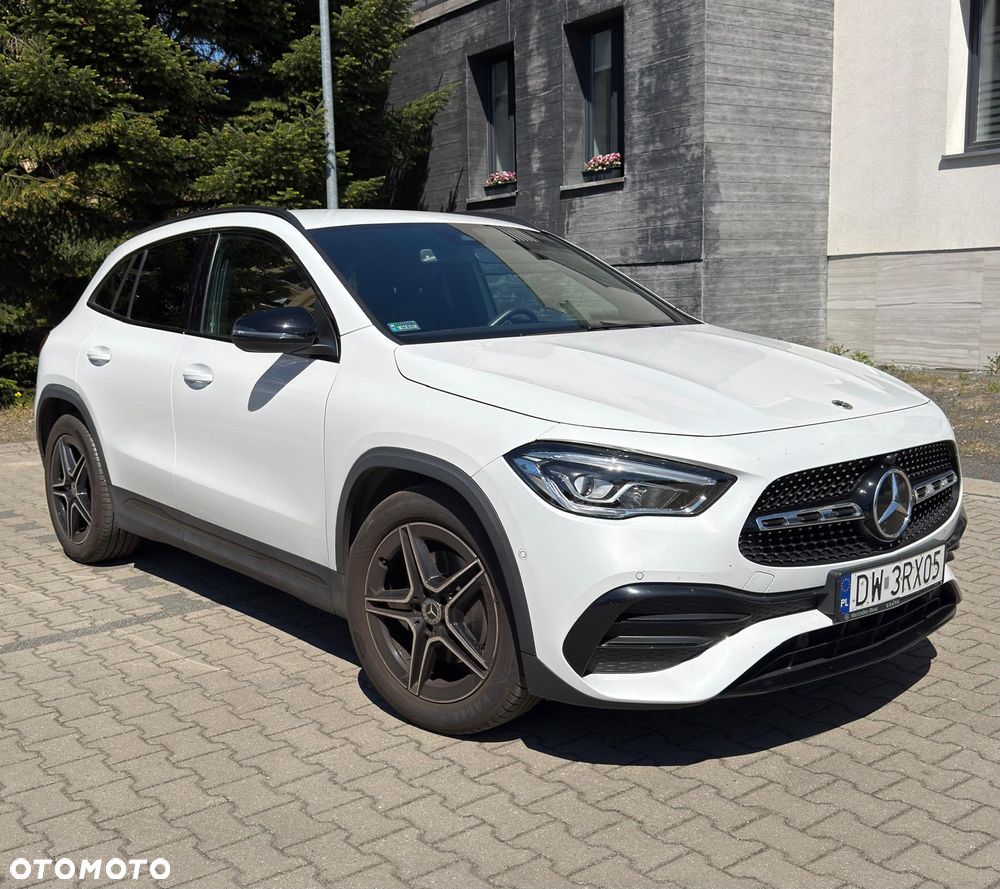 Mercedes-Benz GLA 200 AMG Line - 1