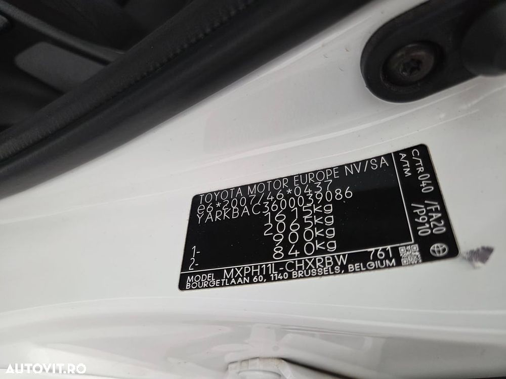 Toyota Yaris 1.5 VVT-i HSD Exclusive Style - 12