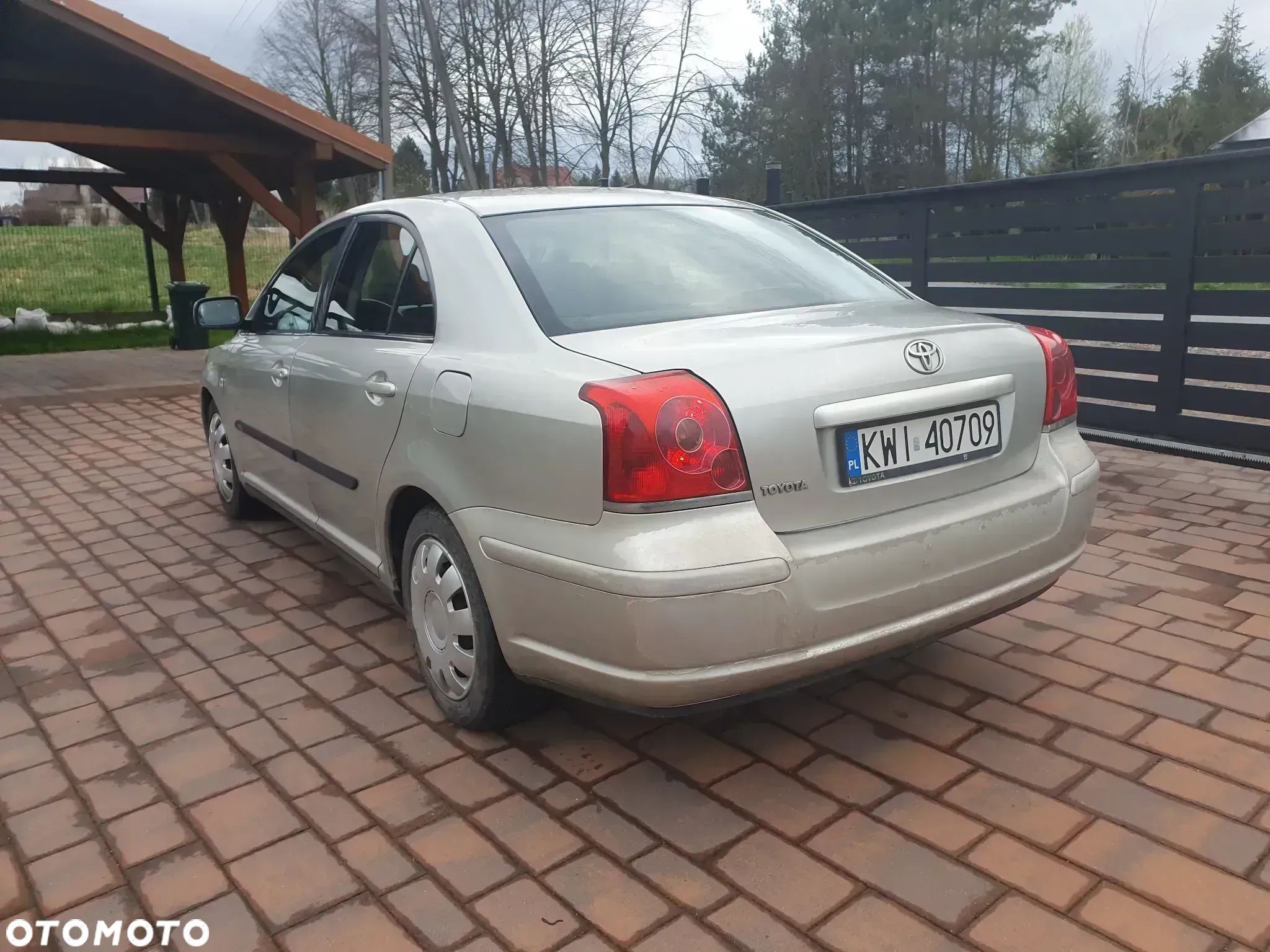 Toyota Avensis 1.6 VVT-i Terra - 1