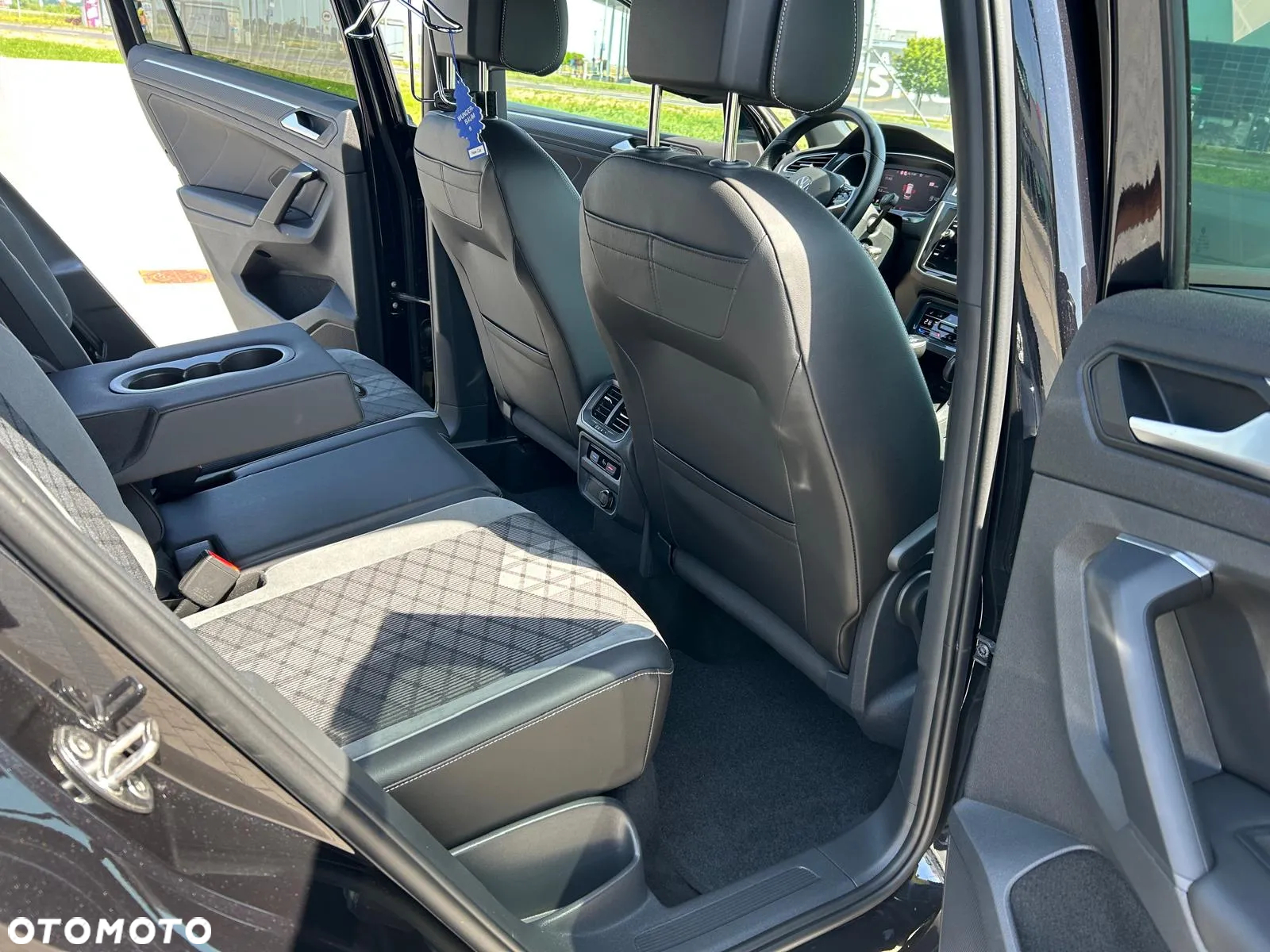 Volkswagen Tiguan - 10
