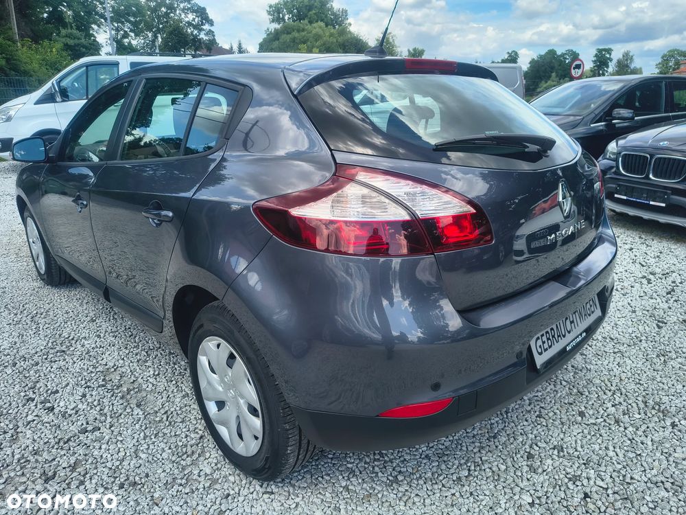 Renault Megane 1.6 16V Dynamique - 8