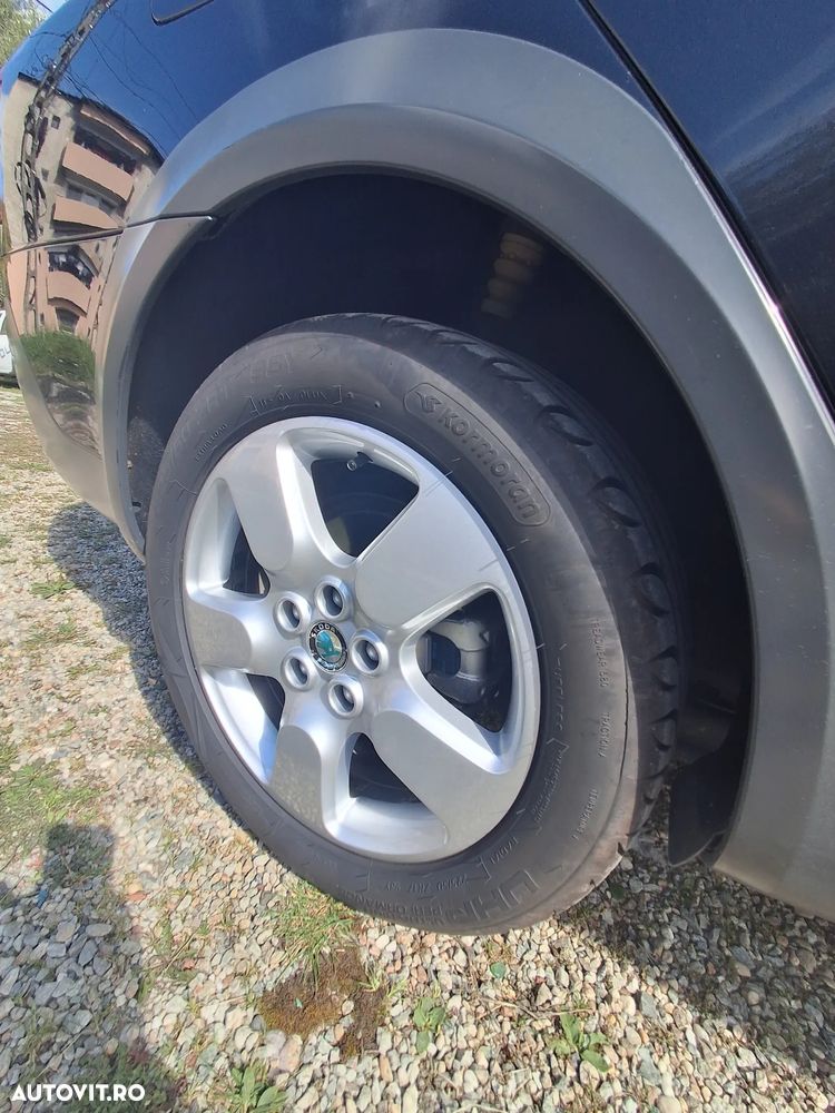 Skoda Octavia 2.0 TDI DPF 4x4 DSG Scout - 12