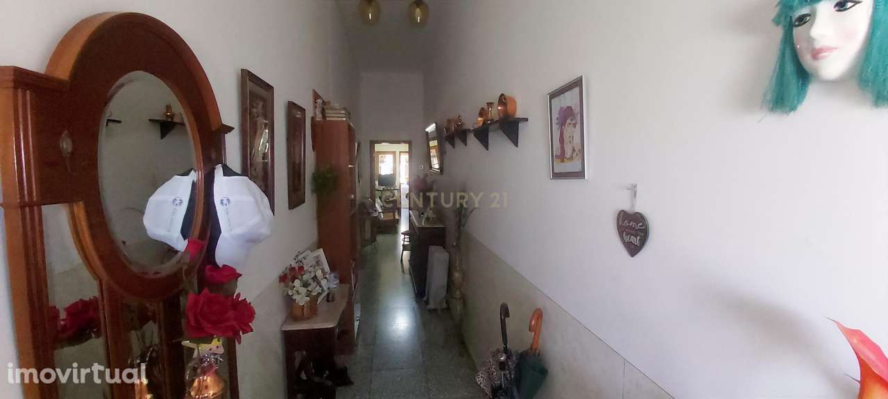 Beja: Moradia T4 + 2 Armazéns + Comércio - Grande imagem: 4/35