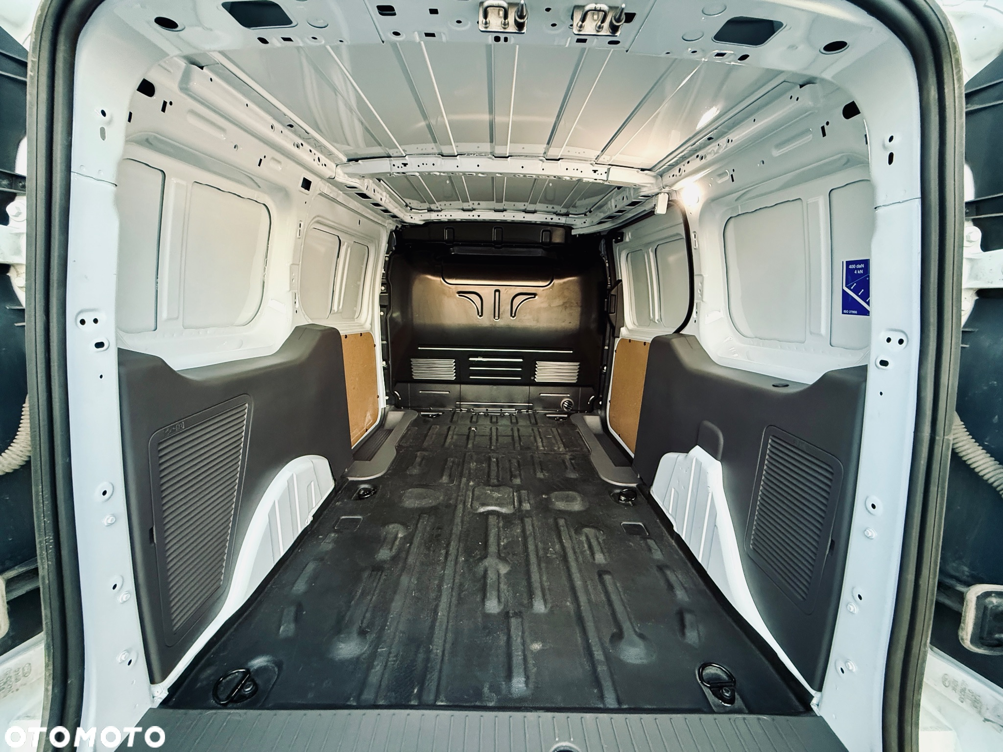 Ford Transit Connect - 9