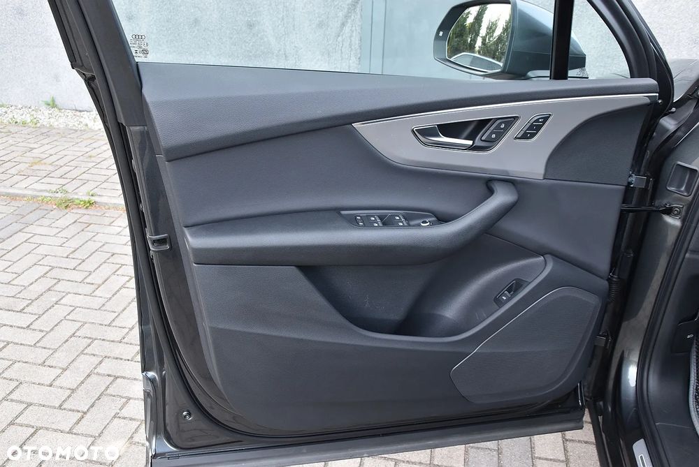 Audi Q7 50 TDI quattro tiptronic S line - 30