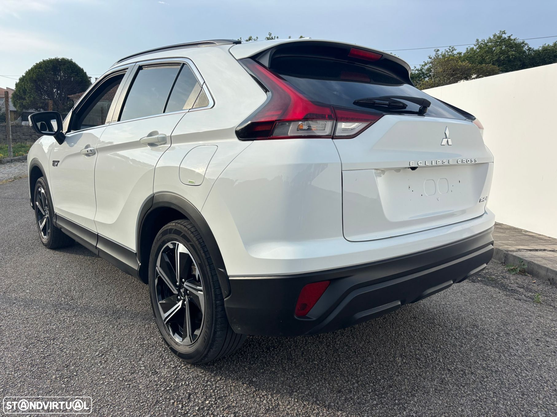 Mitsubishi Eclipse Cross - 11