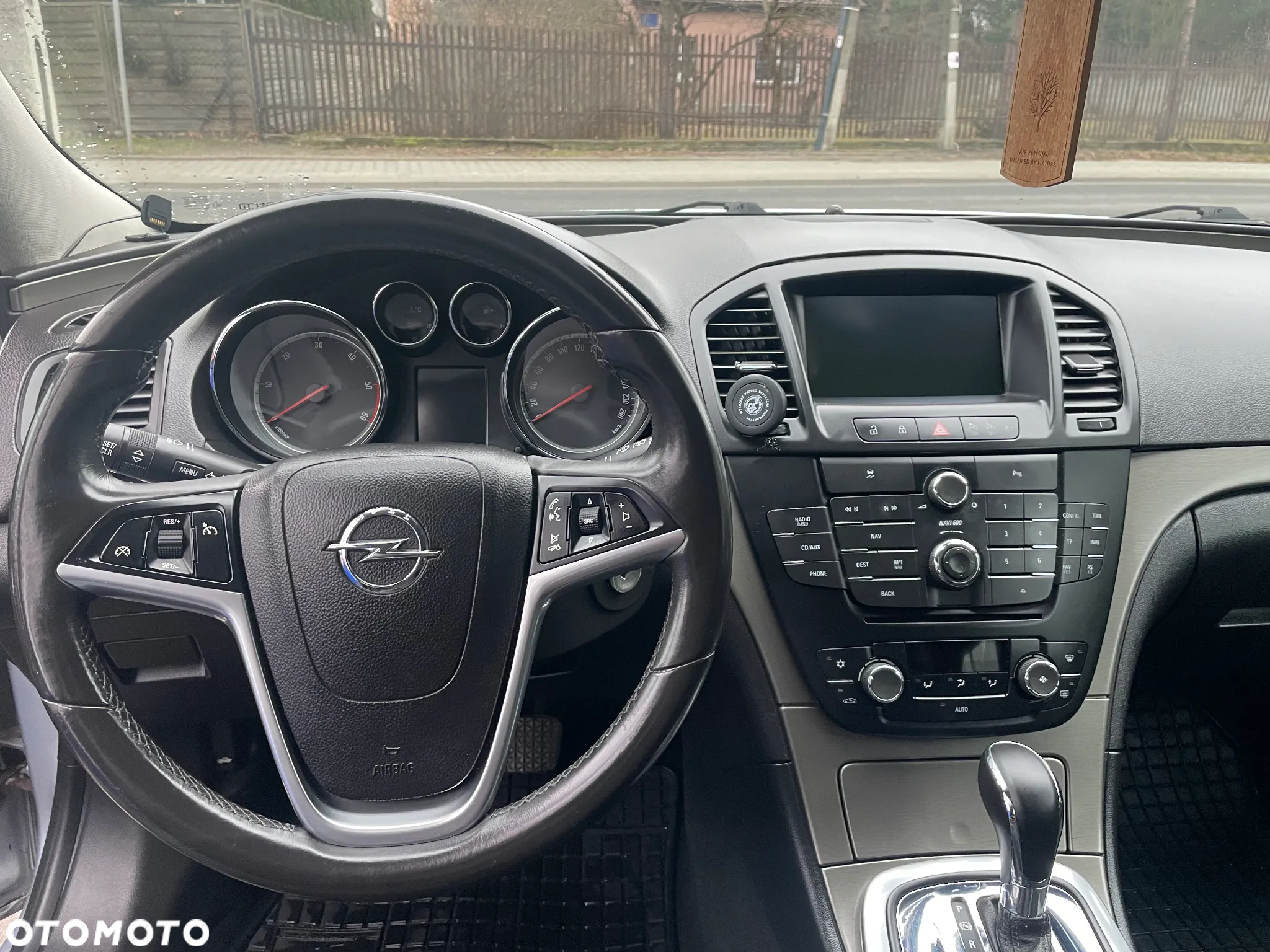Opel Insignia 2.0 CDTI - 11