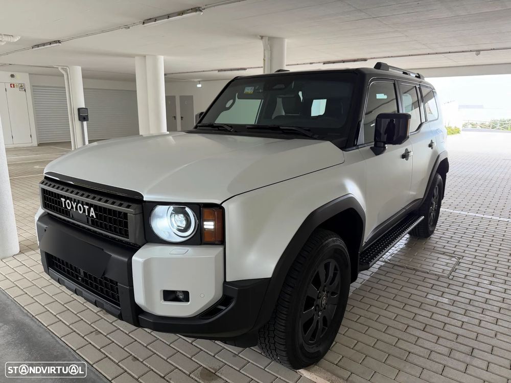 Toyota Land Cruiser 2.8 D-4D Mild-Hybrid Auto Executive - 4