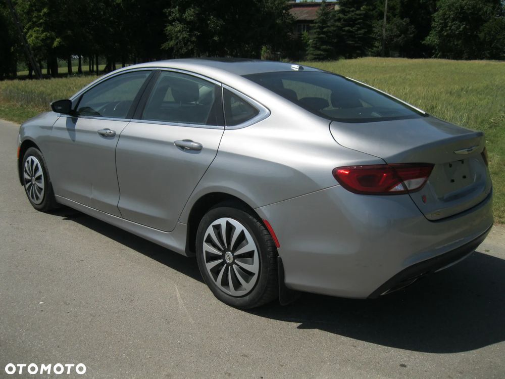 Chrysler 200 - 7