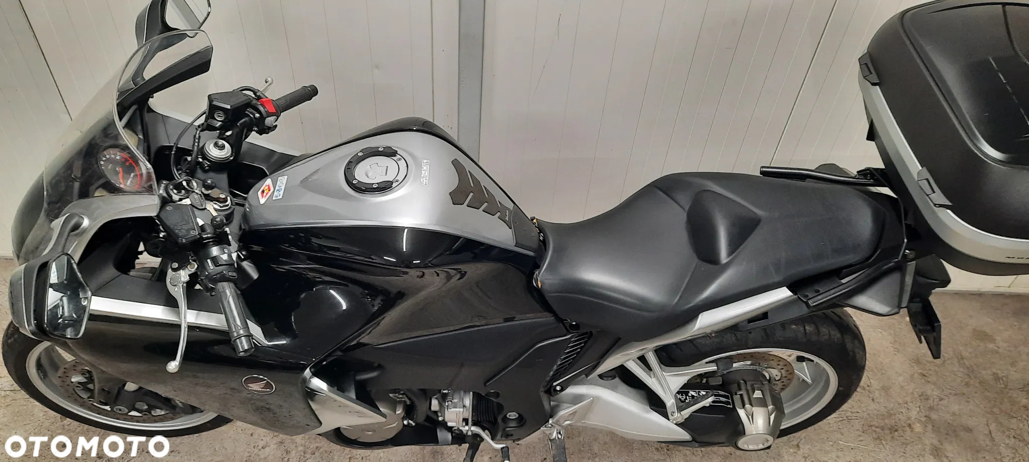 Honda VFR - 10