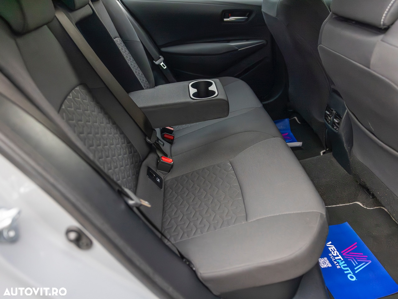 Toyota Corolla 1.8 Hybrid Touring Sports Business Edition - 5