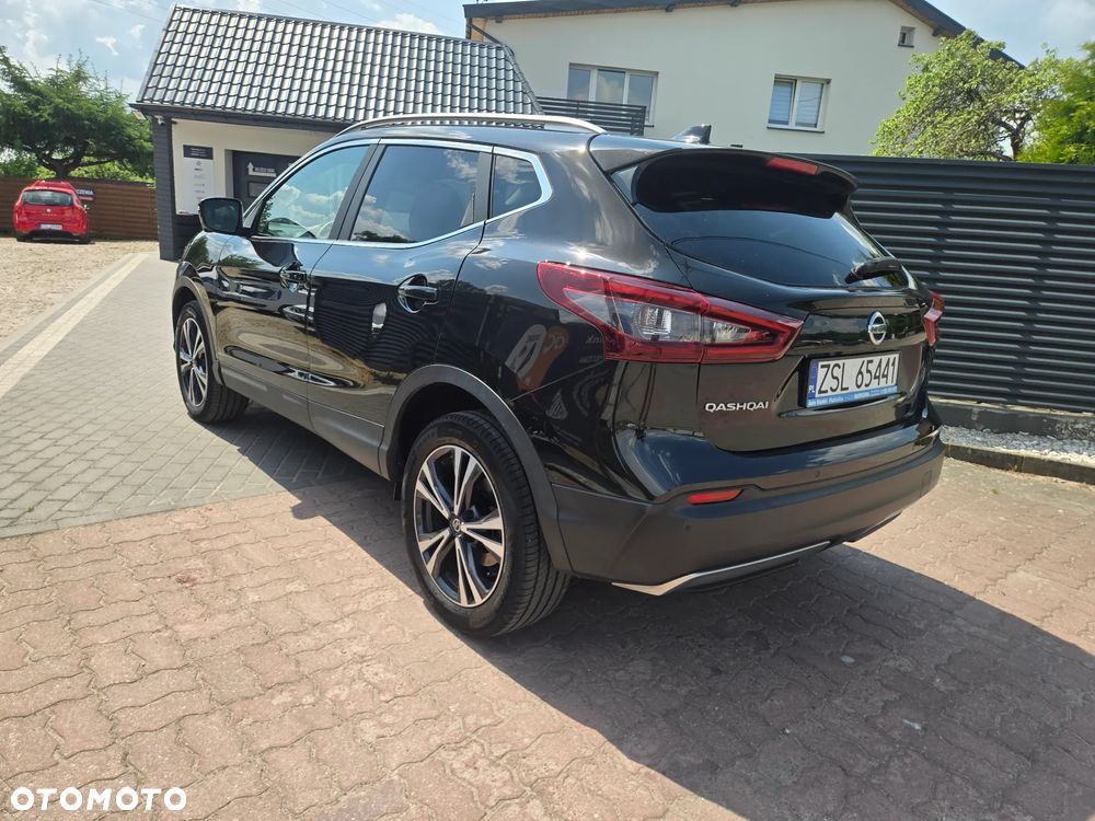 Nissan Qashqai 1.3 DIG-T AKARI - 11