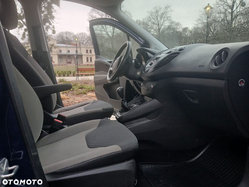 Ford Tourneo Courier - 19