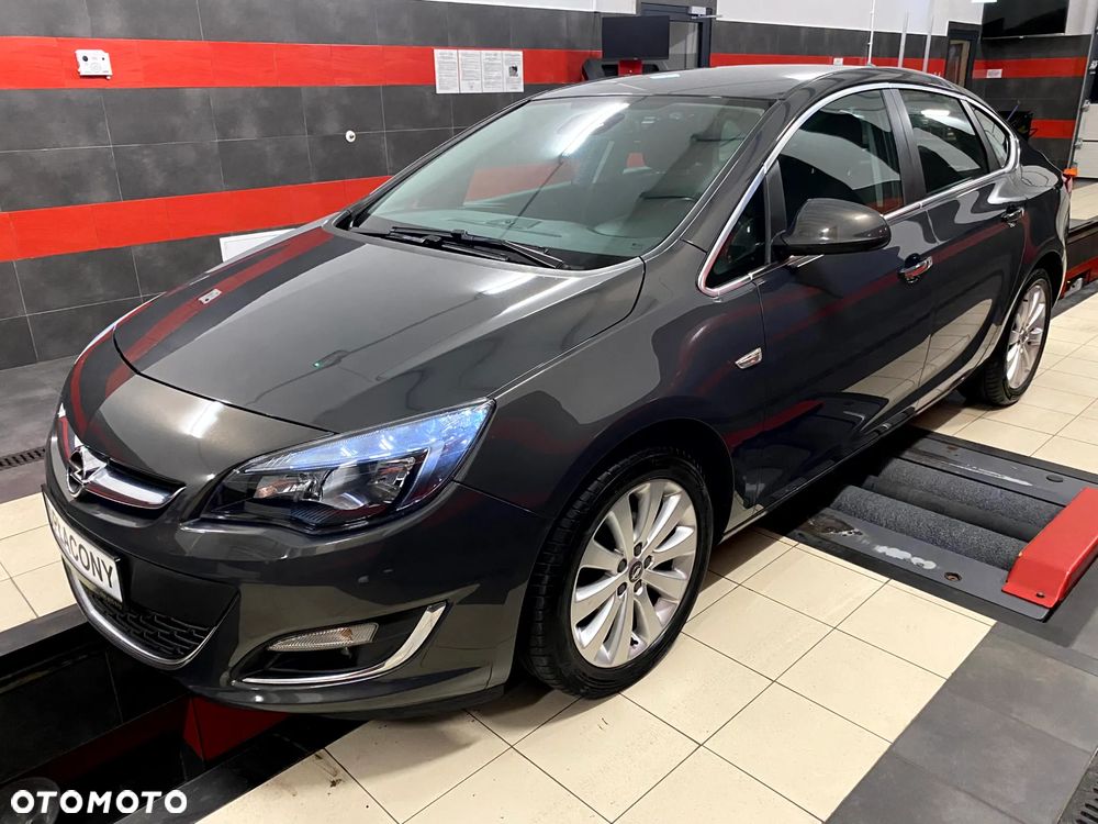 Opel Astra 1.4 Turbo Innovation - 13