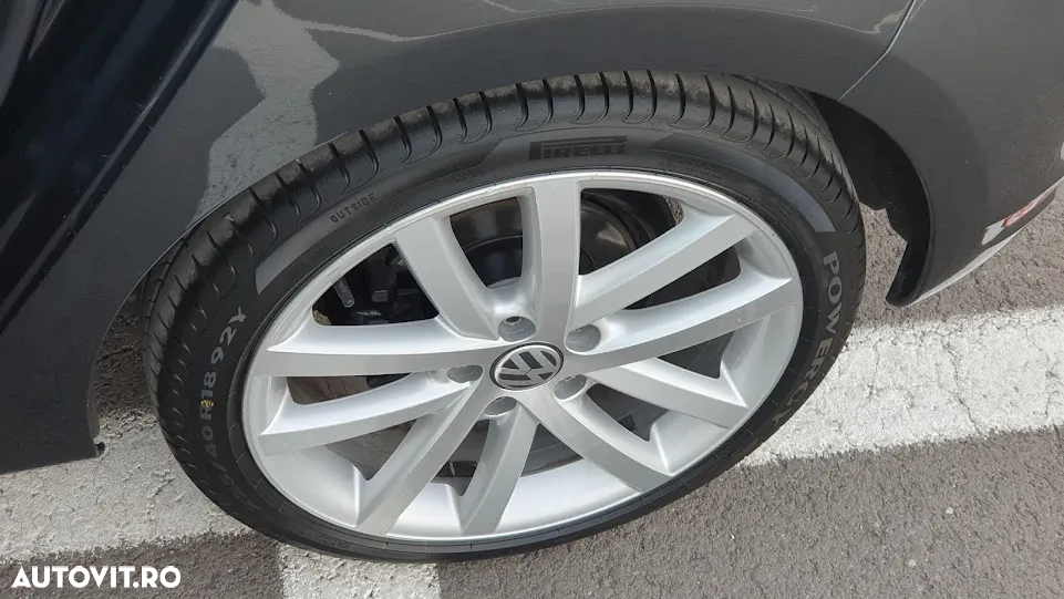 Volkswagen Golf 2.0 TDI DPF DSG GTD - 17