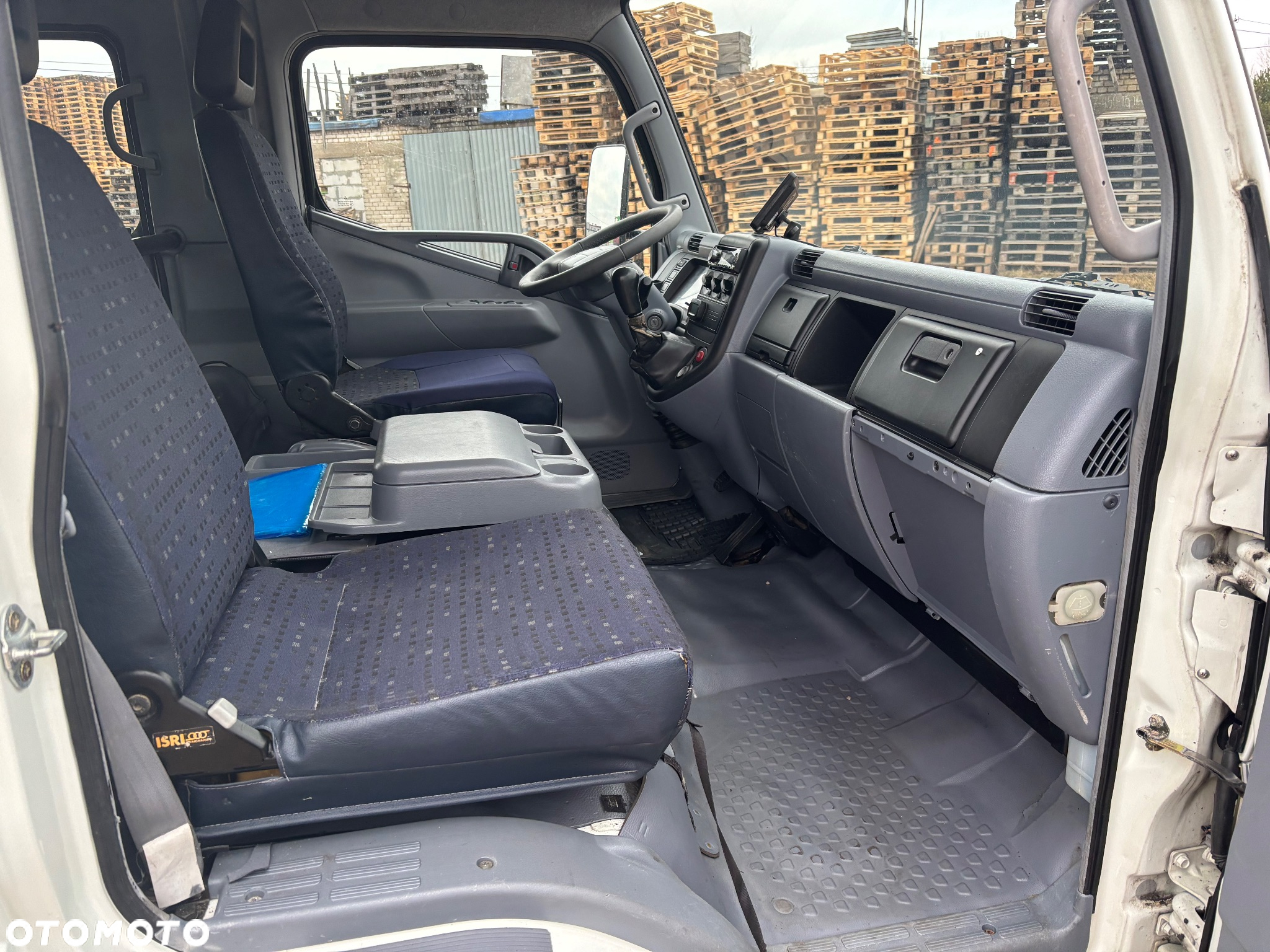 Mitsubishi Canter - 9