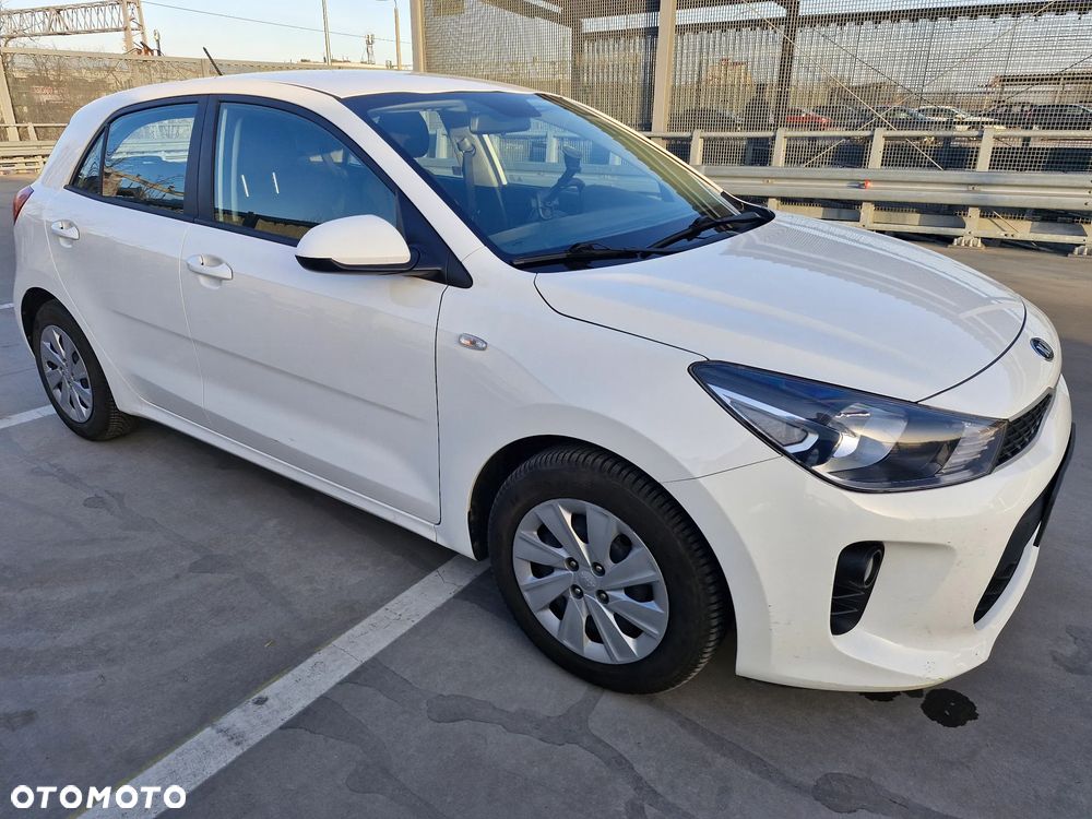 Kia Rio 1.2 M - 8