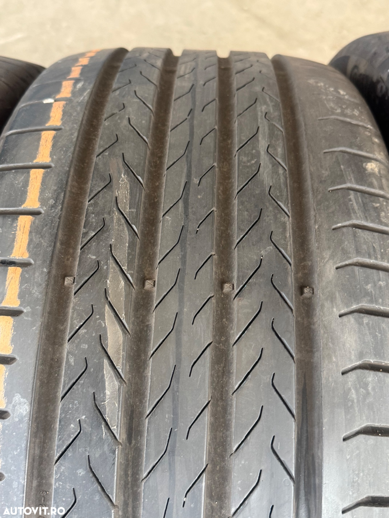 Vând 4 anvelope 245/40/20 continental de vară ca noi - 5