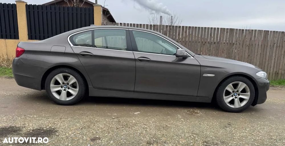 BMW Seria 5 520d Efficient Dynamics Edition - 5